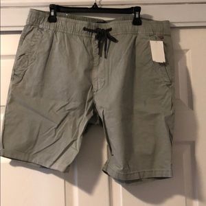 grey men’s shorts